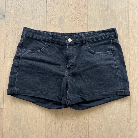 Women’s black jean shorts - size 10 - Picture 1 of 3